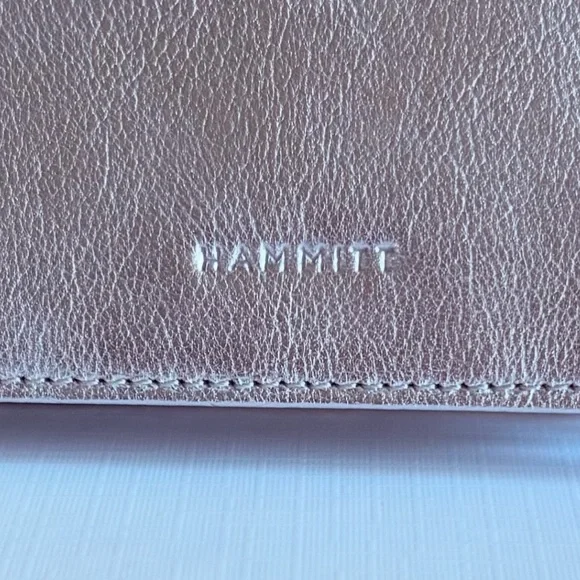 NWOT Hammitt Allen Wallet Sidewalk Silver / Brushed Silver Italian Leather - Picture 4 of 4